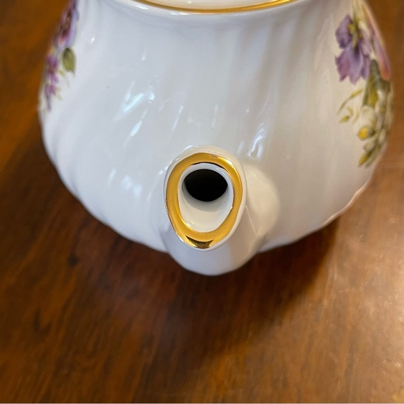 Vintage Arthur Wood & Son Grandma Core Cottage Core Teapot Staffordshire England - Picture 7 of 9